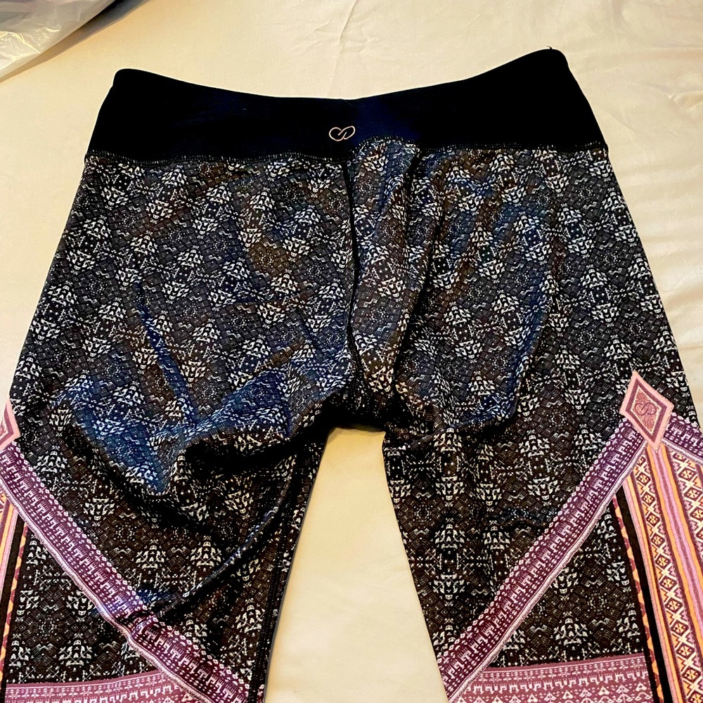 Calia by Carrie Underwood Leggings! 🔥